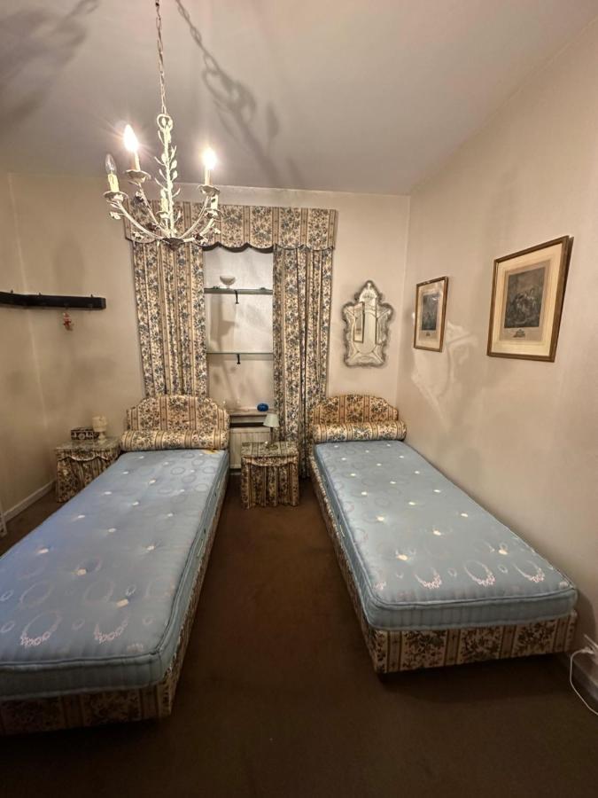 House Of Tanya Bed and Breakfast Βρυξέλλες Εξωτερικό φωτογραφία